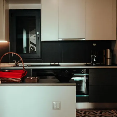 One And Only Παλαιός Άγιος Αθανάσιος