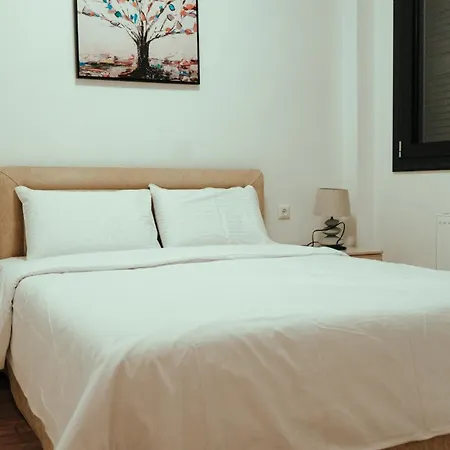 One And Only * Παλαιός Άγιος Αθανάσιος